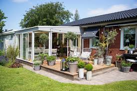 Altan och trädgård